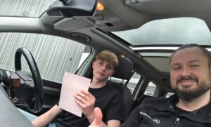 Herzlichen Glückwunsch zur bestandenen Prüfung Leif 🎉🥂🥳👍😀